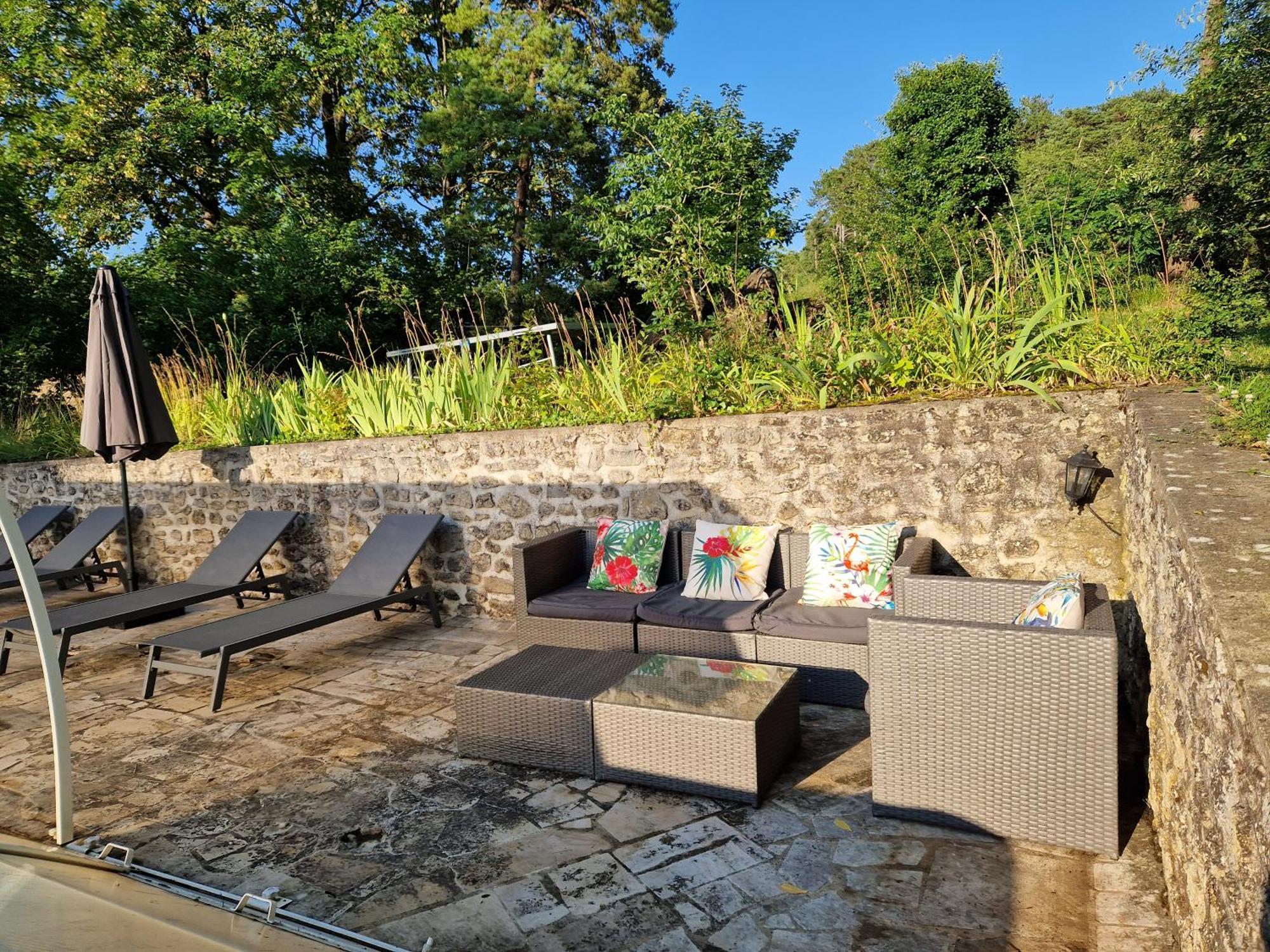 Le Relais Des Clefs - Au Calme Du Gatinais - Escapade A Deux - Terrasse Privee - Wifi - Offre Romantique Sur Demande Valpuiseaux Exteriör bild
